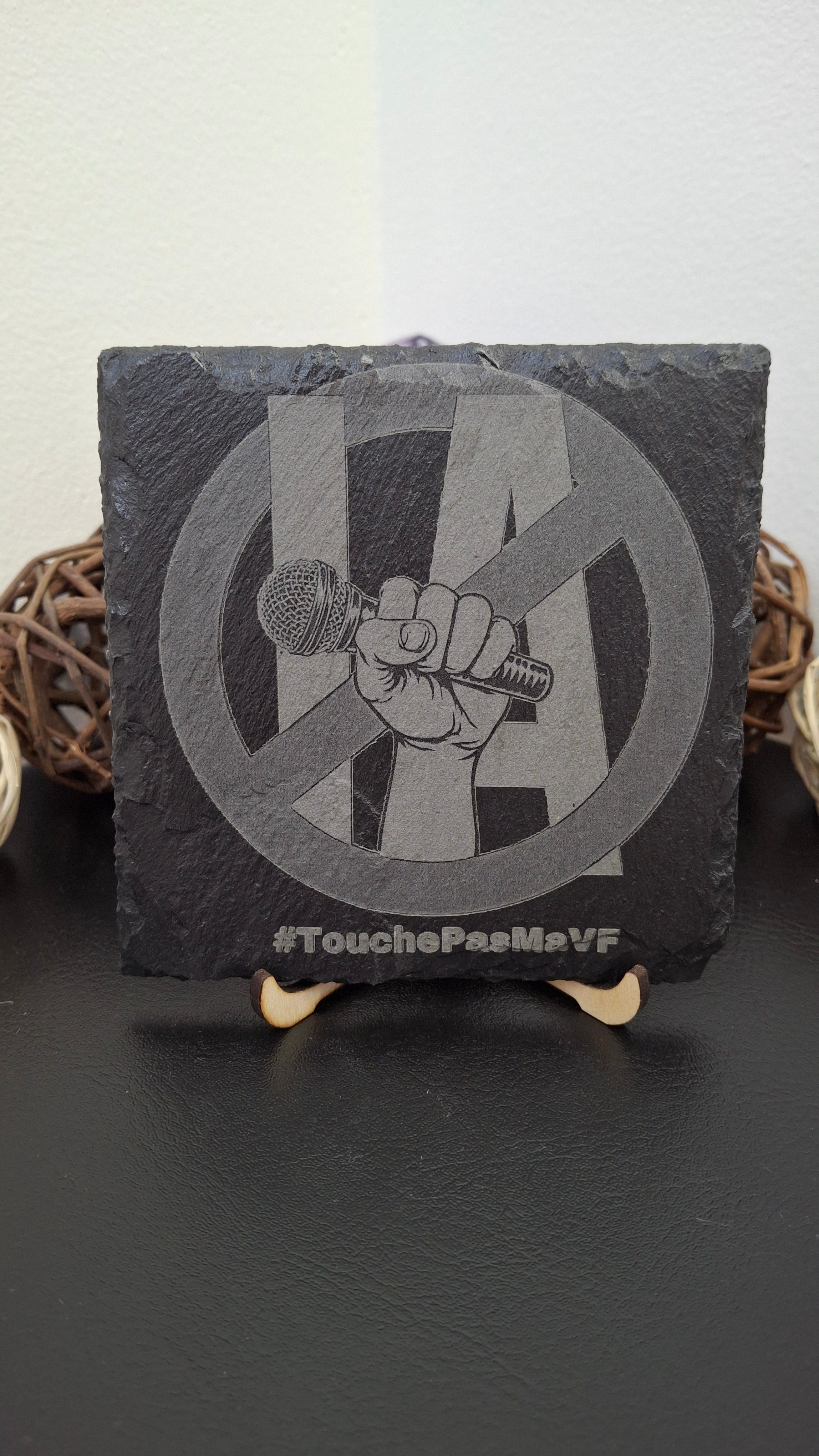 Touche pas ma VF